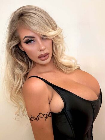 🔥 Valentina di rocco  page leaked private photo uncensored full