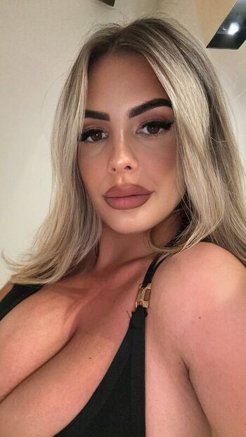 🔥 Valentina di rocco  page leaked private photo uncensored full