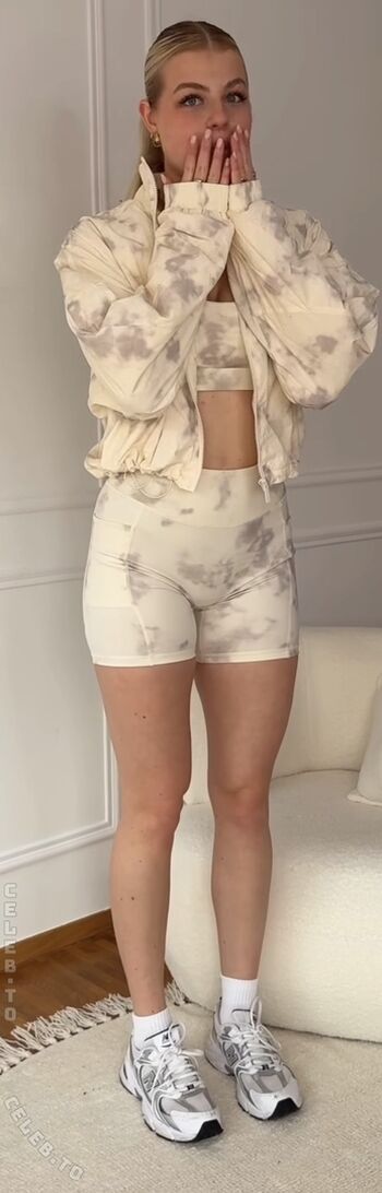 🔥 Vallixpauline page leaked private photo uncensored full