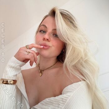 🔥 Vallixpauline leaked private photo uncensored full