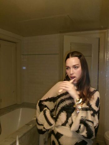 🔥 Victoria pedretti page leaked private photo uncensored full