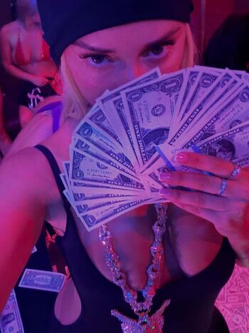 🔥 Yesjulz leaked private photo uncensored full