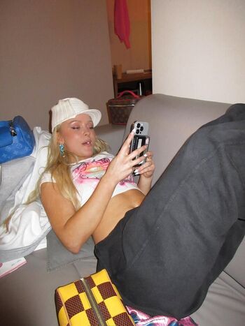 🔥 Zara larsson  page leaked private photo uncensored full