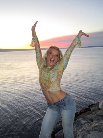 🔥 Zara larsson  page leaked private photo uncensored full