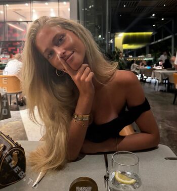 🔥 Zoe kaeppele leaked private photo uncensored full