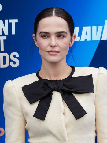 🔥 Zoey deutch page leaked private photo uncensored full